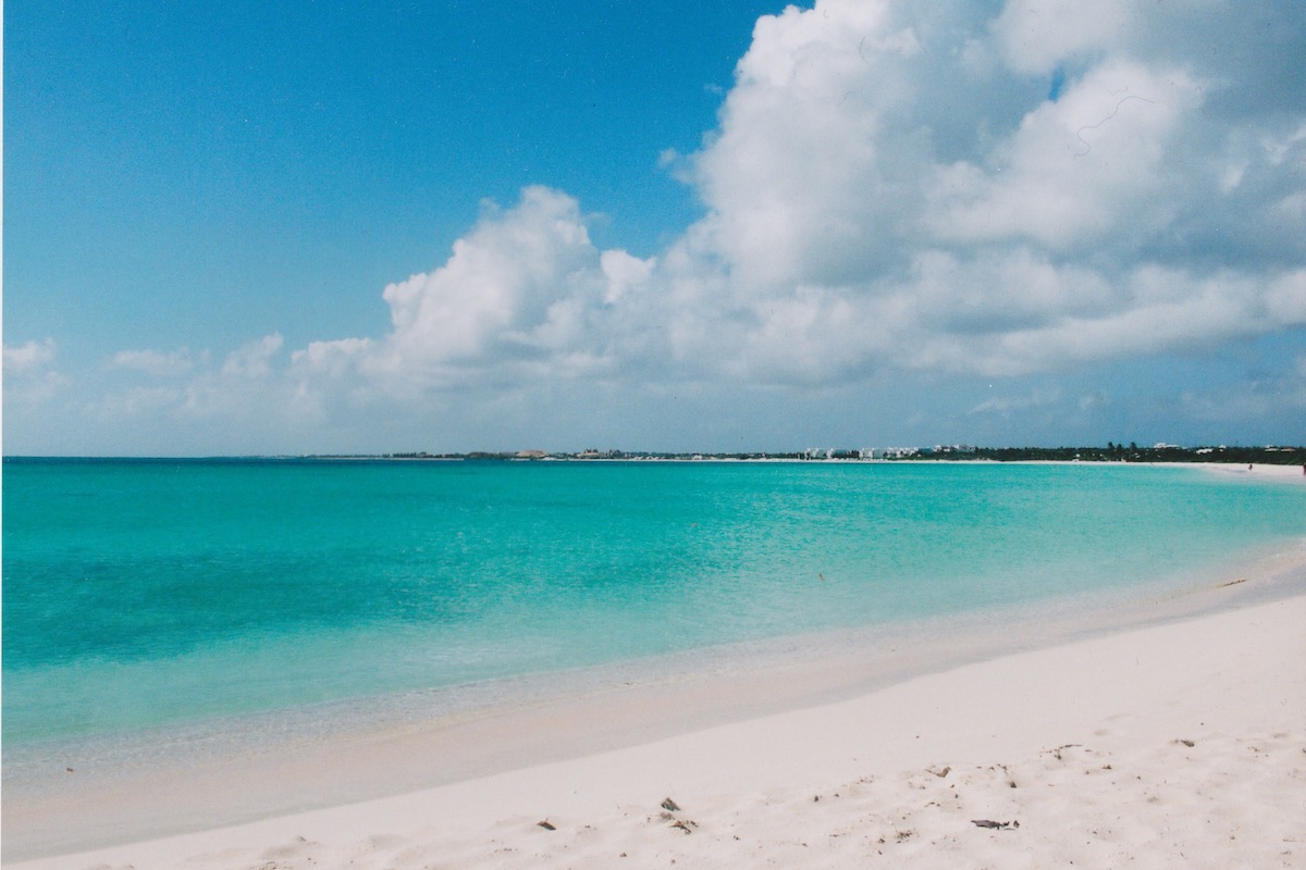 Build a hotel in Anguilla Rendezvous Bay hotel
